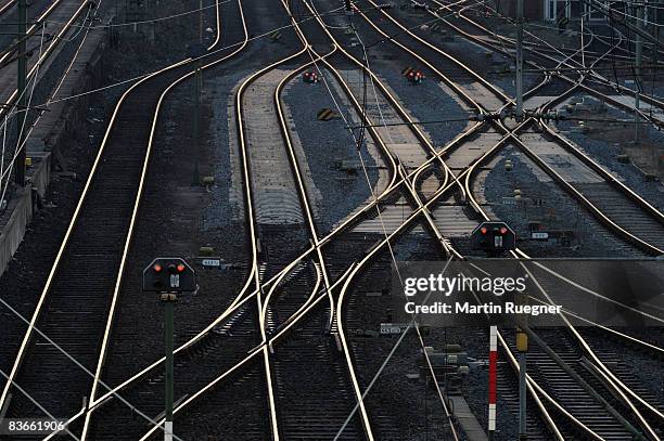 train tracks - tramway ストックフォトと画像