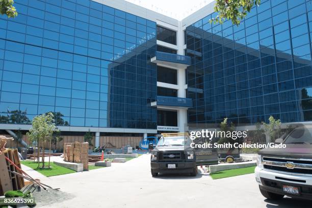 Construction work on the Robert Noyce Building at the Silicon Valley headquarters of computer hardware manufacturer Intel, Santa Clara, California,...