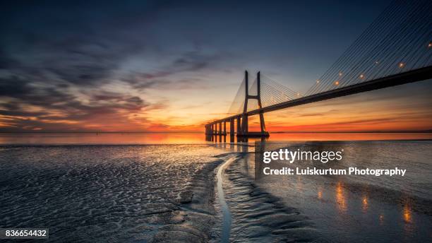 ponte vasco da gama - lisboa - portugal - ponte vasco da gama stock-fotos und bilder