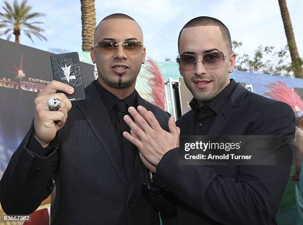 Wisin y Yandel arrives at the 8th Annual Latin GRAMMY Awards at Mandalay Bay on November 8, 2007 in Las Vegas, Nevada.