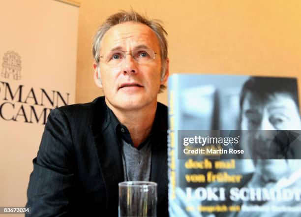 Reinhold Beckmann attends the book presentation of Loki Schmidt at the Heinrich Heine House on November 13, 2008 in Hamburg, Germany.