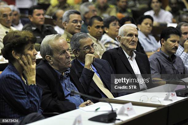 Cuban Ramon Bb 40 Ramon Balaguer Stock Photos, High-Res Pictures, and Images - Getty ...