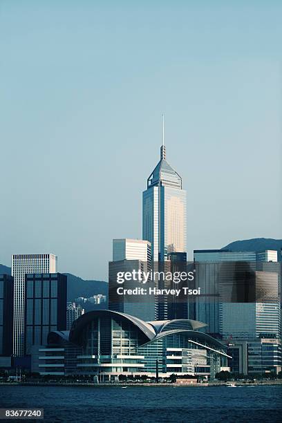 hong kong skyline - central plaza hong kong stock-fotos und bilder