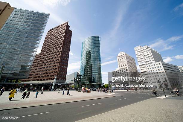 potsdamer platz, berlin, germany - potsdamer platz fotografías e imágenes de stock