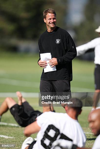 Oakland Raiders coach Lane Kiffin during Mini Camp workout at Raiders Headquarters. Alameda, CA 6/4/2008 CREDIT: Brad Mangin