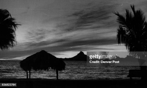 Mexico * Cities * Guaymas Seashore near Guaymas, Mexico, provides idyllic scene at sunset Credit: Denver Post