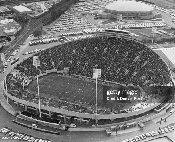 Memphis Builds New Football Stadium When the Denver Broncos defeated Miami 28-16 in Wednesday night's American Football League exhibition game, they...