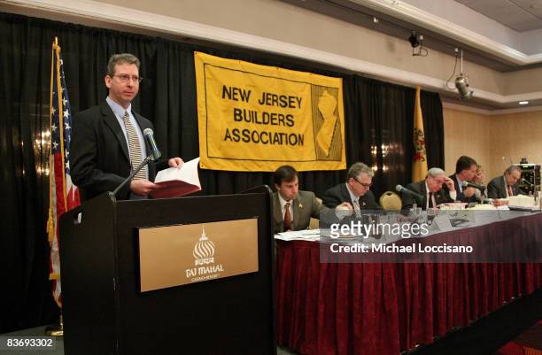 George Stais addresses the audience while 2007/2008 NJBA President Barry Solondz, NJBA Executive VP Tim Touchey, VP and 2008/2009 NJBA President...