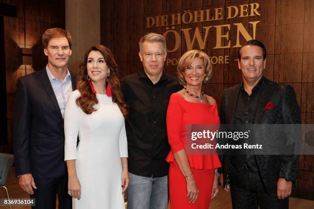 The investors Carsten Maschmeyer, Judith Williams, Frank Thelen, Dagmar Woehrl and Ralf Duemmel pose for a group picture during the photo call for...