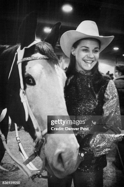 Cindy Alexander Rodeo Rider Cindy Alexander Photos et images de collection - Getty Images