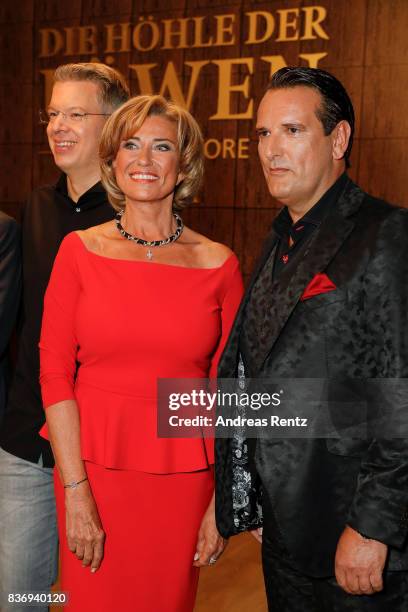 The investors Frank Thelen, Dagmar Woehrl and Ralf Duemmel pose for a group picture during the photo call for the fourth season of the TV show 'Die...