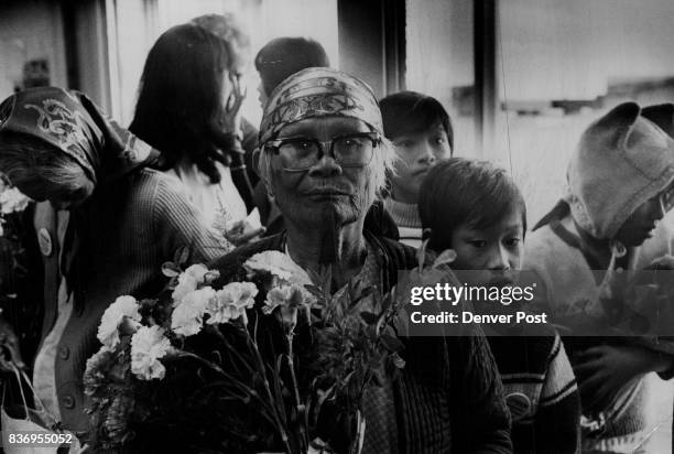 Dat Nguyen Family 159 Us Vietnam Refugees Family Stock Photos, High-Res Pictures, and ...