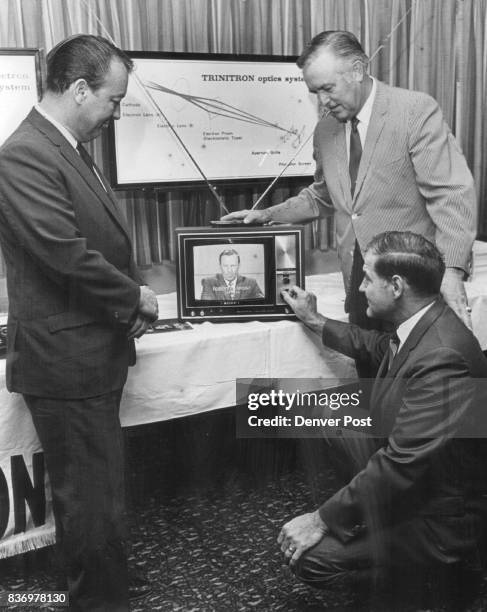 12 Inch Color Tv 67 12 Inch Gun Stock Photos, High-Res Pictures, and Images - Getty Images