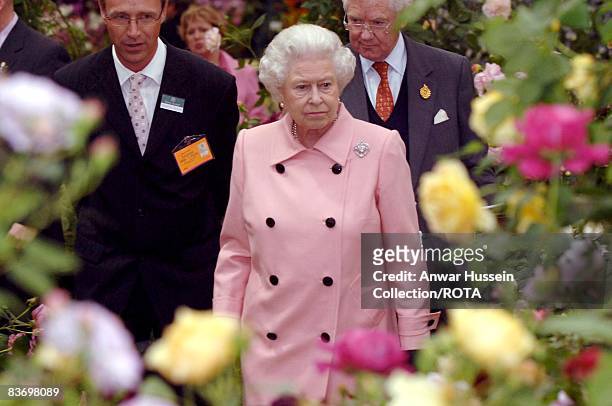 Queen Elizabeth II visits the RHS Chelsea Flower Show in London on May 21, 2007.