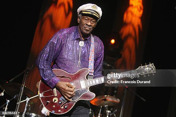 Singer Chuck Berry performs at the 'Les Legendes Du Rock and Roll' concert at the Zenith on November 14, 2008 in Paris, France.