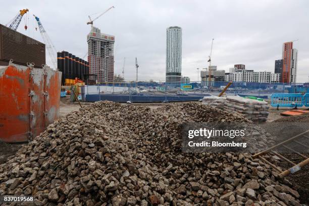 Demolition work takes place at the Nine Elms Square construction site in London, U.K., on Tuesday, Aug. 22, 2017. Billionaire Wang Jianlins Dalian...