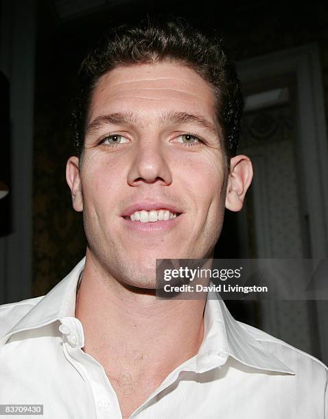 Professional basketball player Luke Walton attends the Cathy's Kids and Lamar Odom Foundation event at S Bar on November 15, 2008 in Hollywood,...