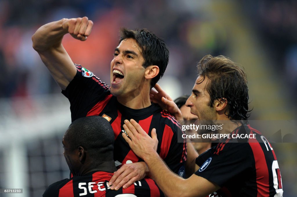 AC Milan's Brazilian midfielder Kaka (C)