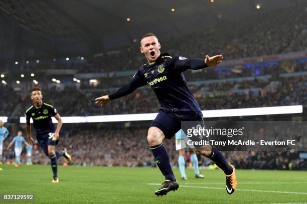 Wayne Rooney of Everton celebrates his goal during the Premier League match between Manchester City and Everton at Etihad Stadium on August 21, 2017...