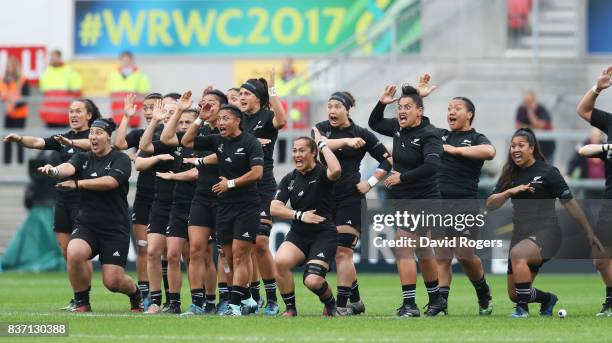 The New Zealanad team perform the Haka prior to kickoff during the Women's Rugby World Cup 2017 Semi Final match between New Zealand and the United...