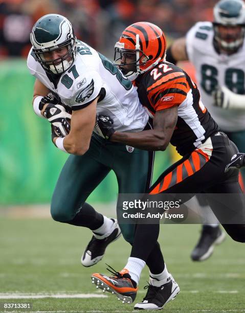 Brent Celek of the Philadelphia Eagles runs with the ball while tackled by Johnathan Joseph of the Cincinnati Bengals during the NFL game at Paul...