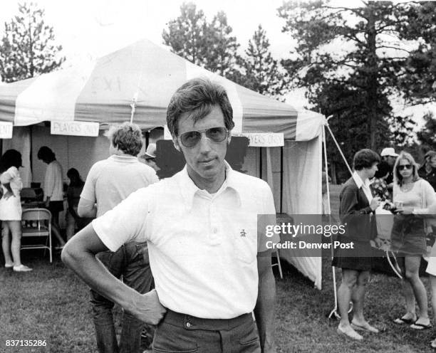 Tom Storey Shell 327 Tom Storey Stock Photos, High-Res Pictures, and Images - Getty Images