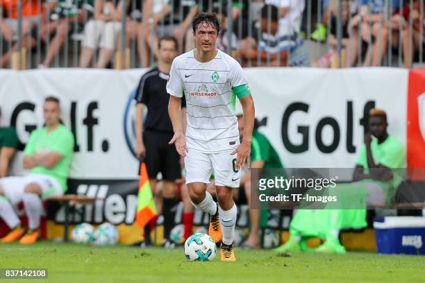 Thomas Delaney of Bremen controls the ball during the pre-season friendly between Werder Bremen and Wolverhampton Wanderers at Parkstadion Zell Am...