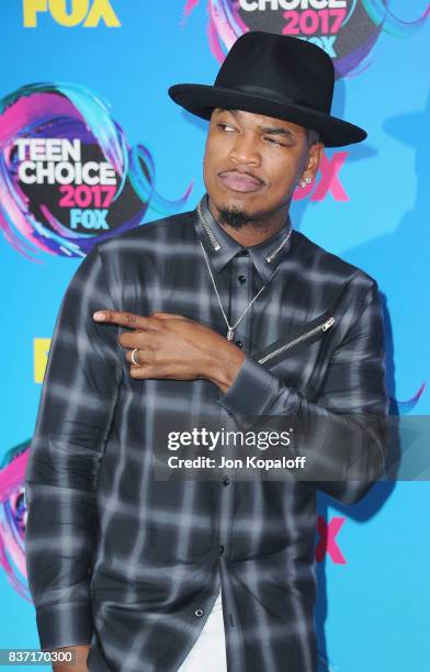 Singer Ne-Yo arrives at the Teen Choice Awards 2017 at Galen Center on August 13, 2017 in Los Angeles, California.