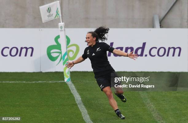 Portia Woodman of New Zealand celebrates after scoring her fourth try during the Women's Rugby World Cup 2017 Semi Final match between New Zealand...