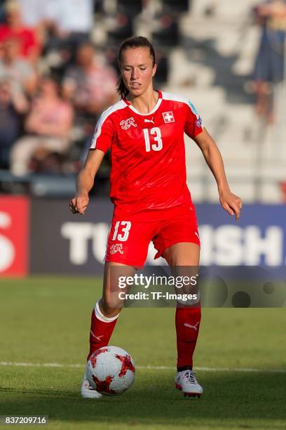 Lia Waelti of Switzerland controls the ball during the Group C match between Austria and Switzerland during the UEFA Women's Euro 2017 at Stadion De...