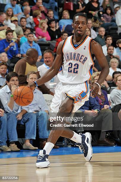 Jeff Green of the Oklahoma City Thunder drives the ball to the basket during the game against the Boston Celtics on November 5, 2008 at the Ford...