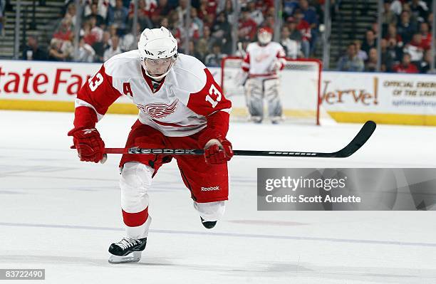 Pavel Datsyuk of the Detroit Red Wings races into the zone against the Tampa Bay Lightning at the St. Pete Times Forum on November 13, 2008 in Tampa,...