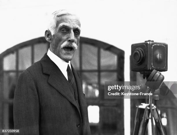 Ancien secrétaire d'Etat américain Andrew Mellon devant une caméra, circa 1930 à New York City, NY.