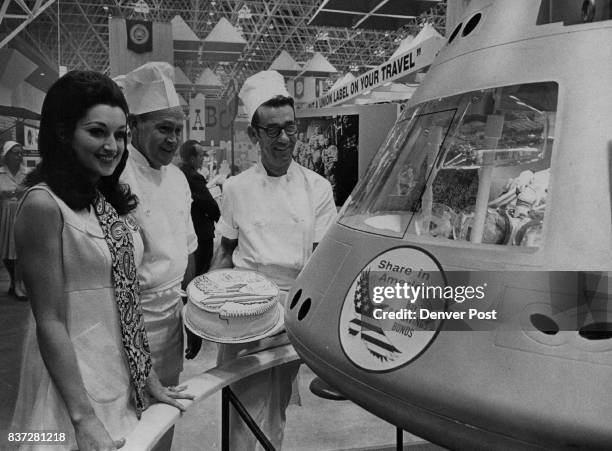 77 Apollo 8 Command Module Stock Photos, High-Res Pictures, and Images ...