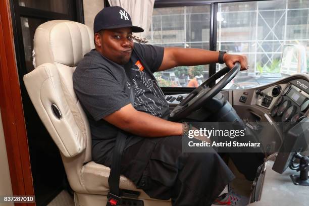 Actor, Comedian and Dad Kenan Thompson encourages Fans to Dine Out this month to support No Kid Hungry around Herald Square on August 22, 2017 in New...