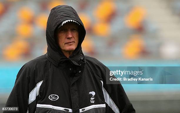 Assistant Coach of the Kiwis Wayne Bennett watches on during a New Zealand Kiwis training session at QE II Stadium on November 18, 2008 in Brisbane,...