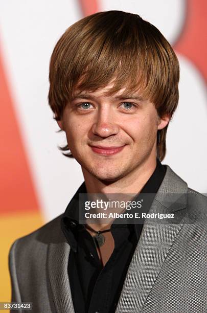Actor Jason Earles arrives at the premiere of Walt Disney Animation Studios' "Bolt" held at the El Capitan Theatre on November 17, 2008 in Hollywood,...