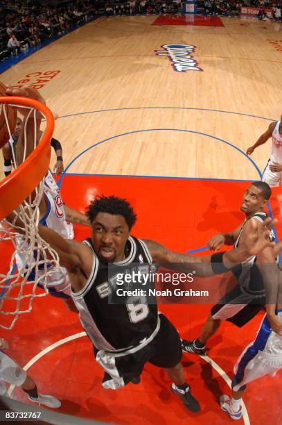 Roger Mason of the San Antonio Spurs puts up a shot against the Los Angeles Clippers at Staples Center on November 17, 2008 in Los Angeles,...