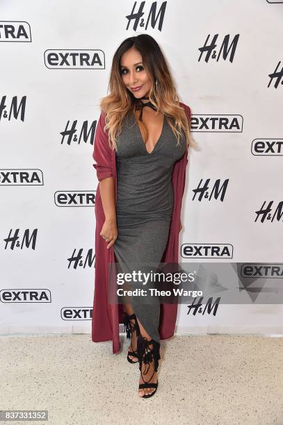 Nicole "Snooki" Polizzi Visits "Extra" at H&M Times Square on August 22, 2017 in New York City.