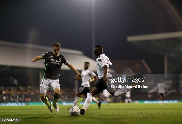 Neeskens Kebano of Fulham takes a shot during the Carabao Cup Second Round match between Fulham and Bristol Rovers at Craven Cottage on August 22,...