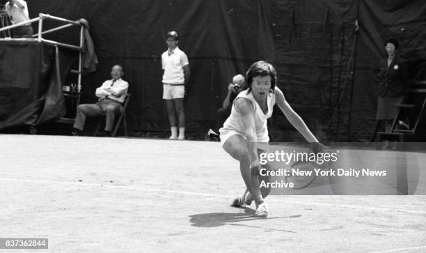 That's mighty mouse Billie Jean King storming her way into the finals, women's division, of the 1972 U.S. Open.