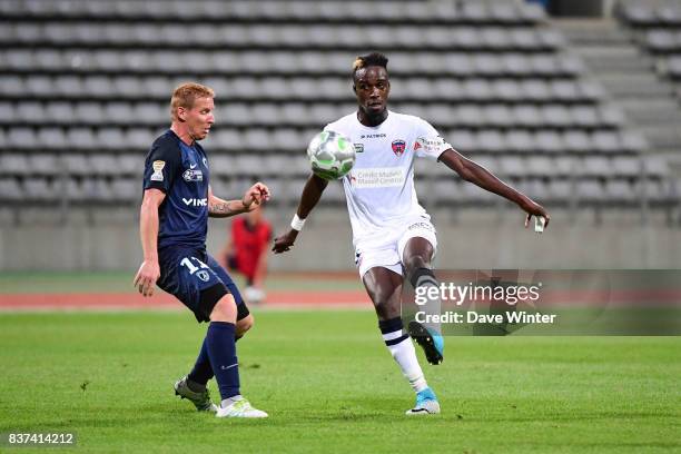 Michel Espinosa of Clermont and Mathieu Robail of Paris FC during the French League Cup match between Paris FC and Clermont Foot at Stade Charlety on...