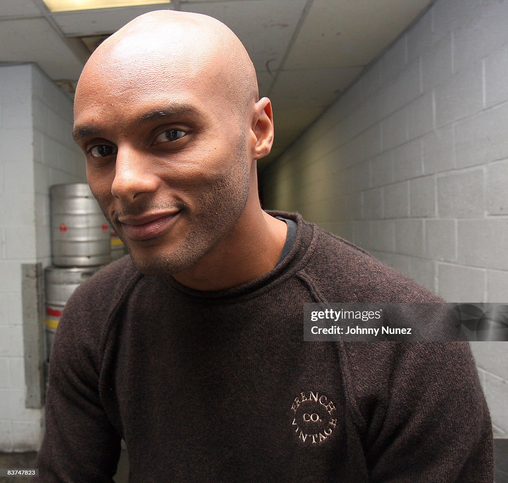 Kenny Lattimore in Concert at B.B. Kings - November 18, 2008