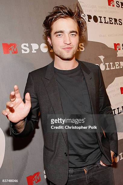 Robert Pattinson arrives to a sneak preview of Twilight at the filming of MTV's 'Spoiler' in Beverly Hills, CA on Friday Nov. 7, 2008.
