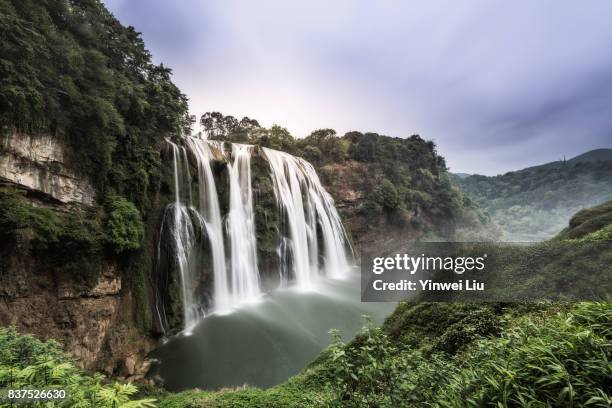 huangguoshu waterfall in guizhou - scenes of guiyang stock-fotos und bilder