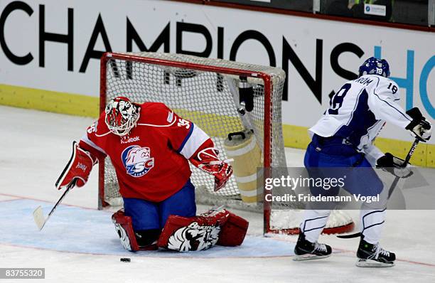 Ari Sulander of Zurich saves a penalty during the IIHF Champions League Group D match between ZSC Lions Zurich and Linkoping HC at the Hallenstadion...