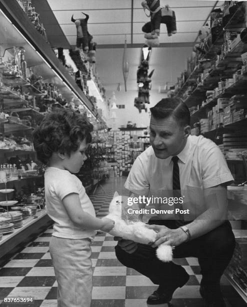 Ralph R Roe 111 Ralph Roe Photos & High Res Pictures - Getty Images