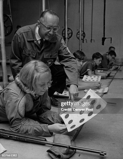 Barton Roffee Teaching 1965 Photos and Premium High Res Pictures - Getty Images