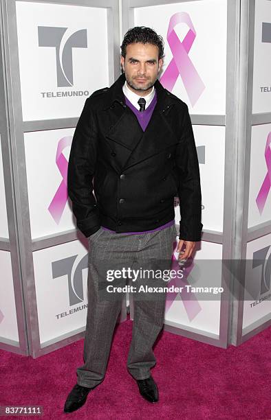 Mauricio Islas attends Lazos de Esperanza at Telemundo Studios on November 20, 2008 in Miami.