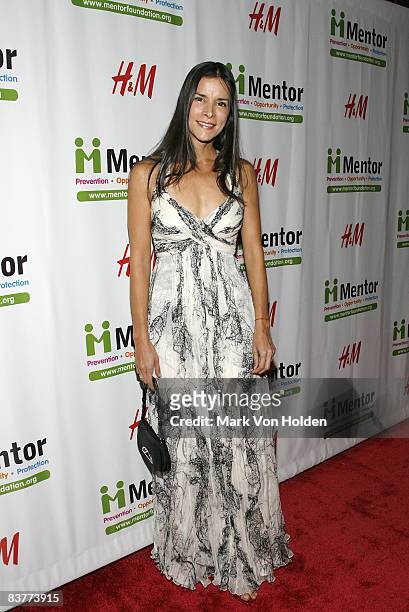 Patricia Valesquez attends the Mentor Foundation Royal Gala at the Waldorf Astoria on November 20, 2008 in New York City